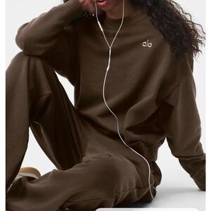 Alo Yoga Accolade Crew Neck Pullover Large Espresso New with Tags